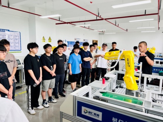 智能制造技能培训：破局人才缺口 构建新质生产力发展引擎