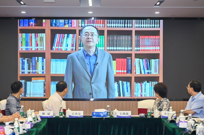 生成式人工智能时代的外语学科建设暨外语人才发展高峰论坛2025在北京外国语大学举办