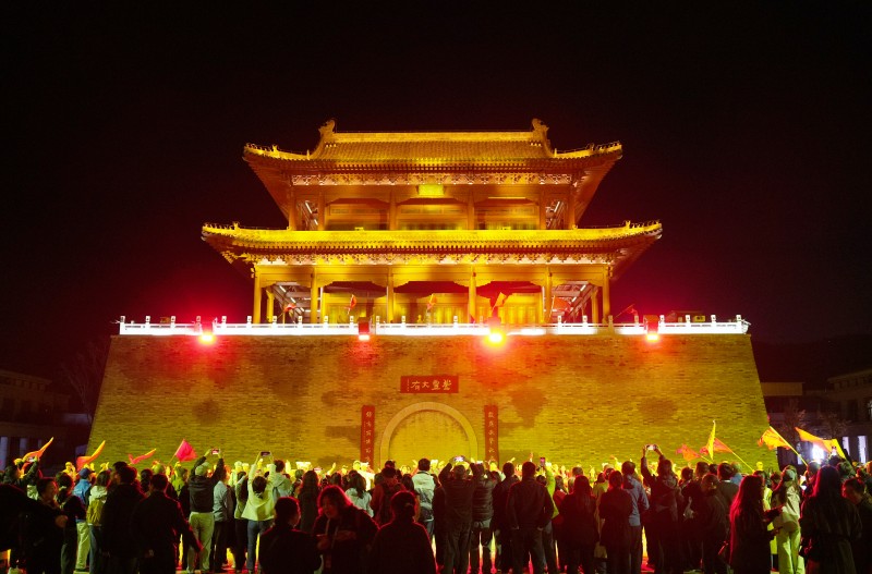 共赴璀璨金延安，沉浸式演绎生动再现红色文化