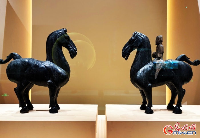 新春走基层丨马騳骉騛……这场文化展“万马奔腾” 新春走基层丨马騳骉騛……这场文化展“万马奔腾”