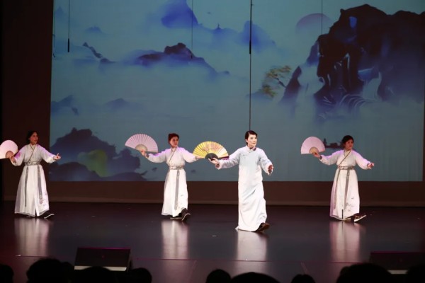 海外戏曲传播的实践困境与破局之道 ——以加拿大华人戏曲社团为例