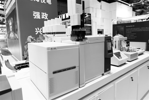 上海举办国产科学仪器示范应用合作交流会