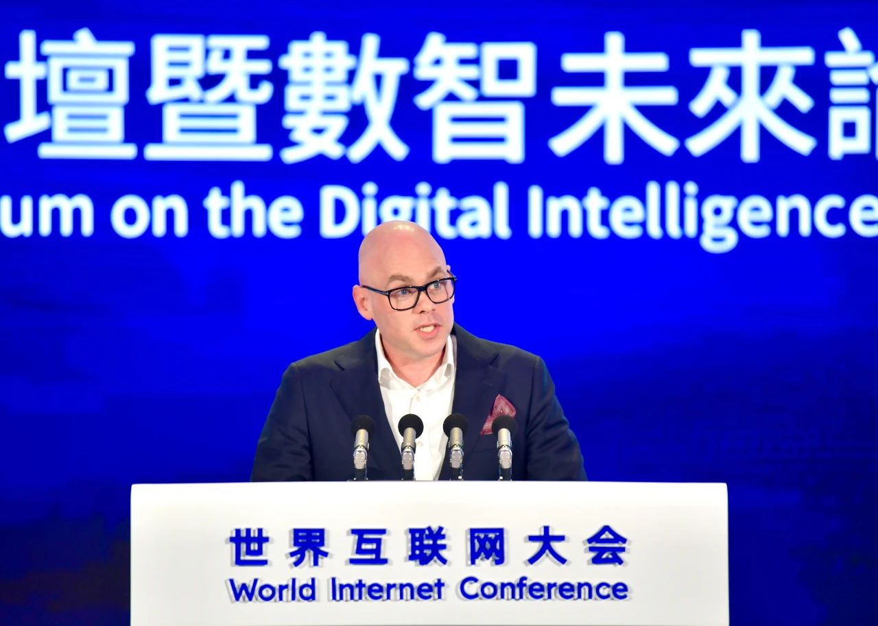 IBM汉斯·德克斯：我们正在共同塑造“数智未来”