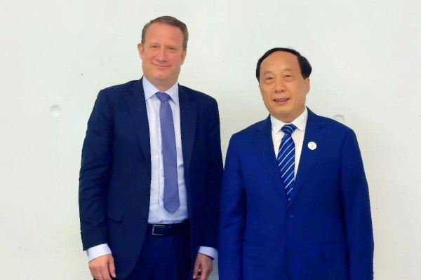 世界互联网大会秘书长任贤良在挪威会见互联网名称与数字地址分配机构总裁兼CEO科提斯·林德奎斯特