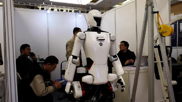 未来已来！人形机器人走进现实