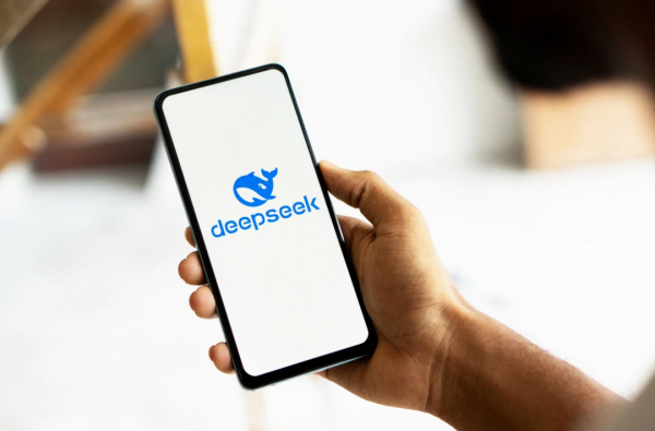 事关DeepSeek，多平台宣布→