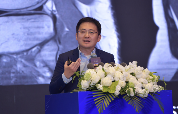 陈颀潇：AI不是单打独斗，需要构建生态与平台