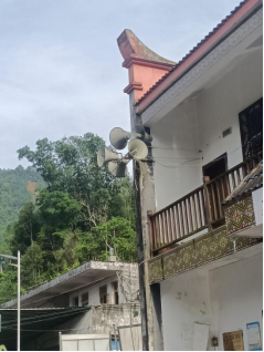 深山信号塔，边境飘香记