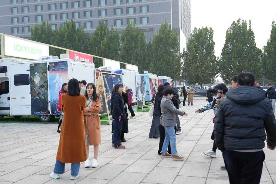 13辆房车成焦点!2025视听交易市场解锁洽谈新模式