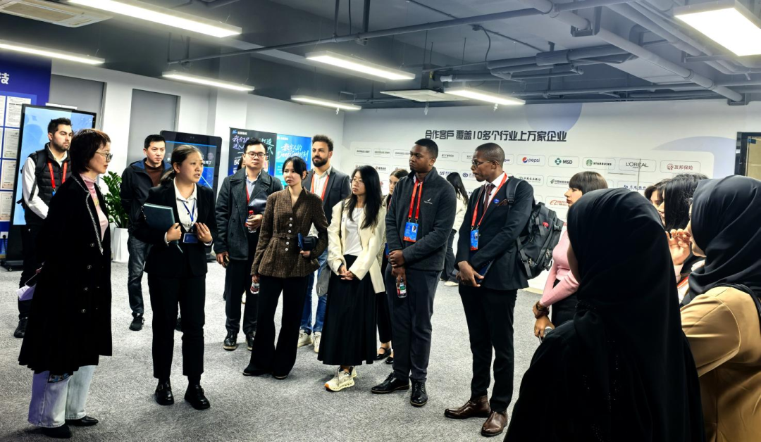 2025年世界互联网大会全球青年领军者在浙江开展研学活动