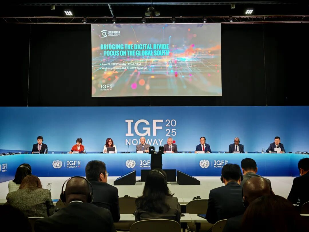 2025年终回顾｜这一年，我们这么谈AI