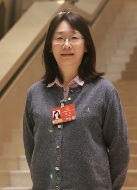 伊彤代表:为前沿技术“修路”,也需“系好缰绳” 伊彤代表:为前沿技术“修路”,也需“系好缰绳”