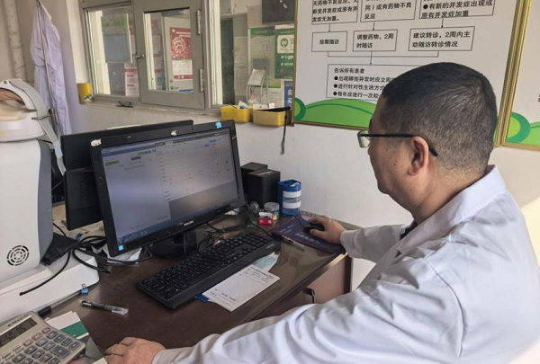 “智医助理”落地基层，助力村医诊疗规范高效