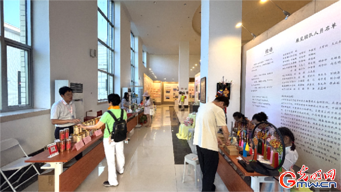 百合花节展现都市美学，5000平方米花海免费开放