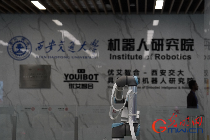【数联丝路 陕耀全球】算力满格!这支“智能驼队”驰骋丝路 【数联丝路 陕耀全球】算力满格!这支“智能驼队”驰骋丝路